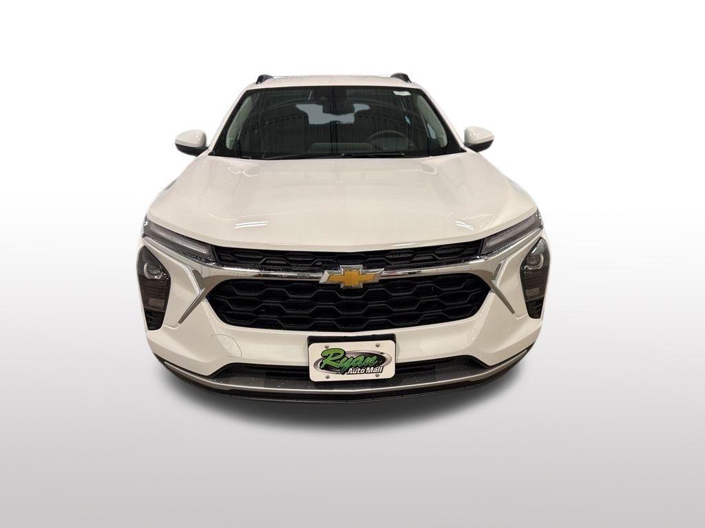 new 2026 Chevrolet Trax car, priced at $25,585