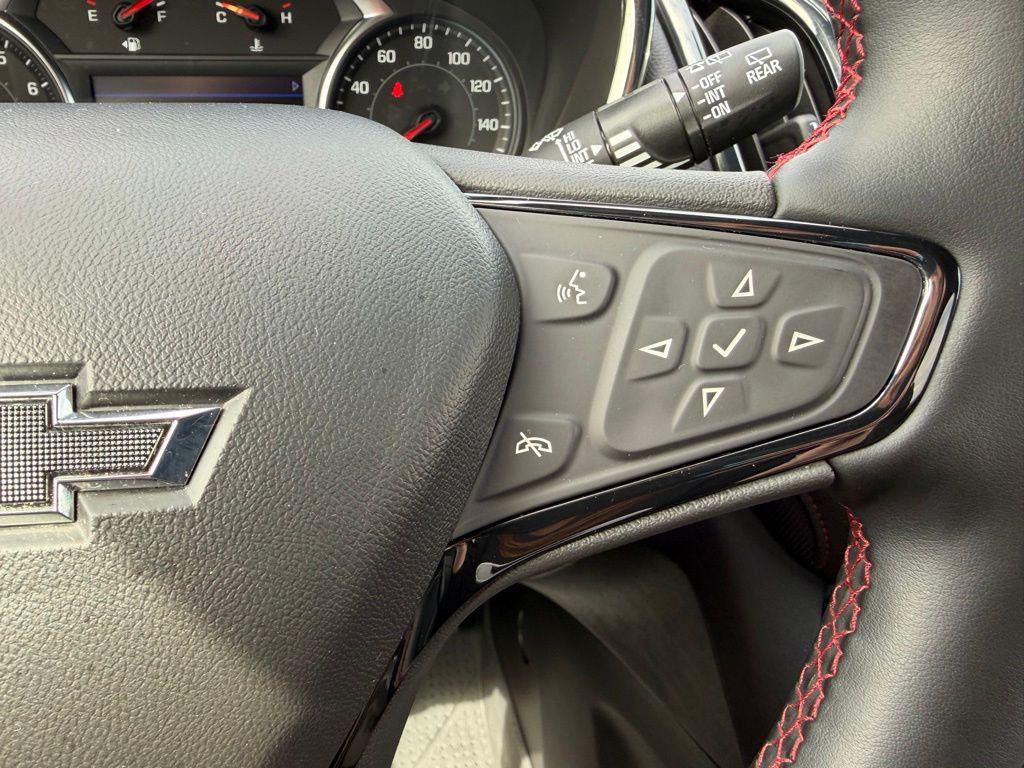 used 2024 Chevrolet Equinox car, priced at $25,627