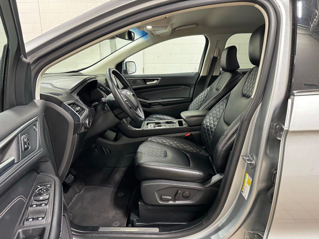 used 2024 Ford Edge car, priced at $25,599