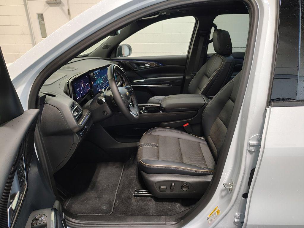 new 2026 Chevrolet Traverse car, priced at $58,885