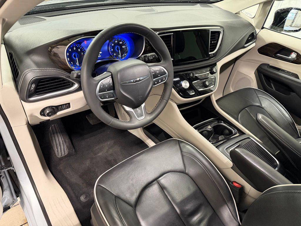 used 2024 Chrysler Pacifica car, priced at $32,477