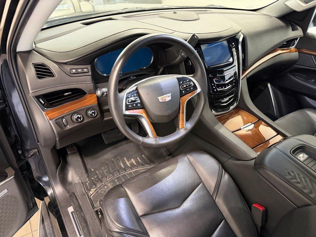 used 2018 Cadillac Escalade ESV car, priced at $23,347