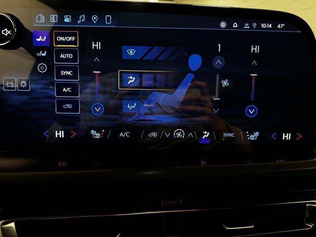 new 2026 Chevrolet Traverse car, priced at $39,995