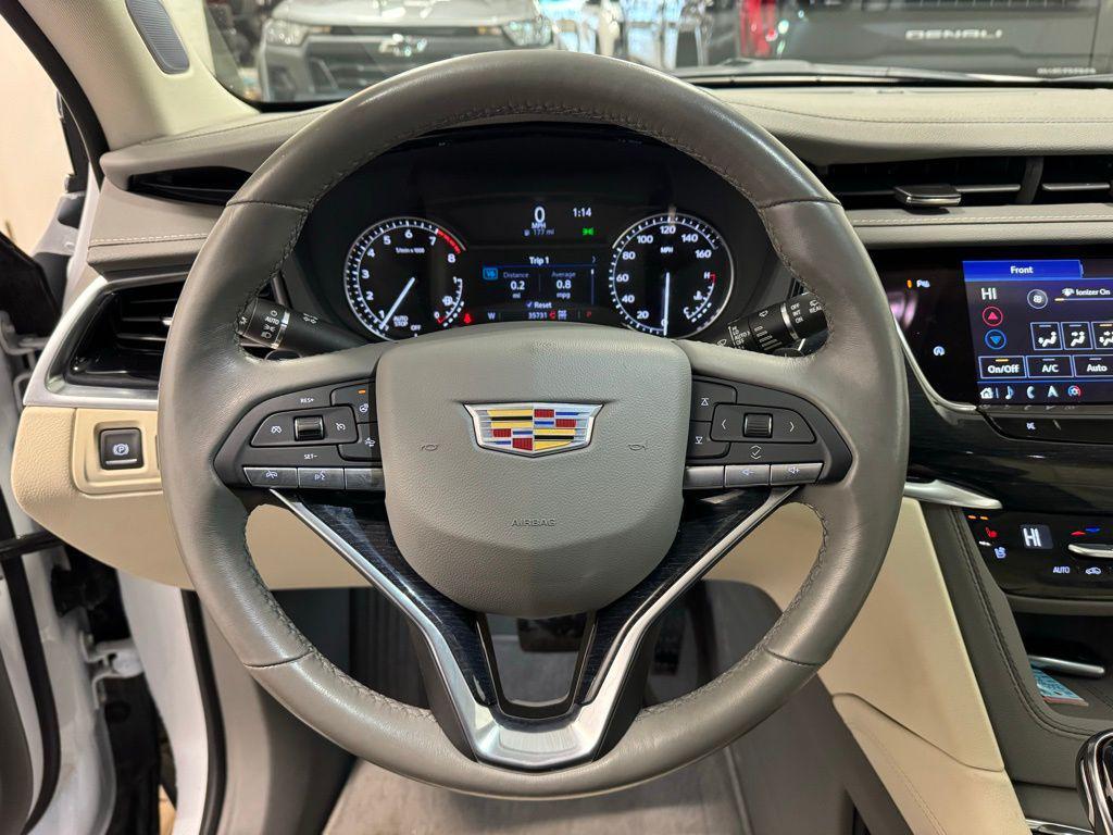 used 2024 Cadillac XT6 car, priced at $39,997