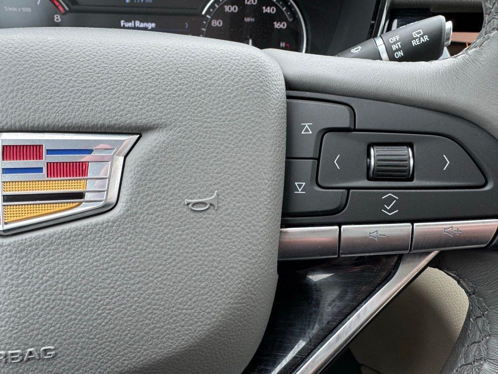 used 2024 Cadillac XT6 car, priced at $39,997