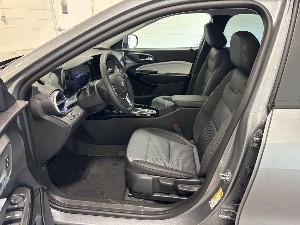 new 2026 Chevrolet Trax car, priced at $25,585