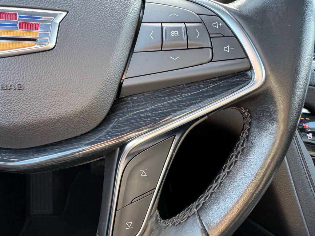 used 2024 Cadillac XT5 car, priced at $34,997
