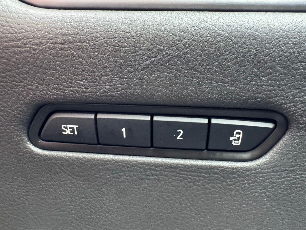 used 2025 Cadillac XT6 car, priced at $42,997