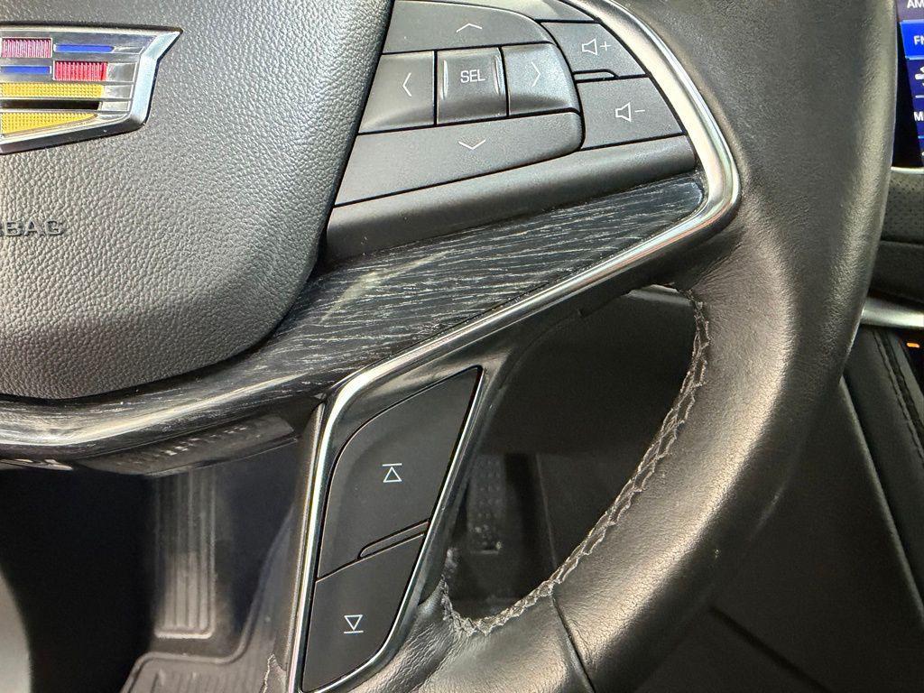 used 2023 Cadillac XT5 car, priced at $34,499