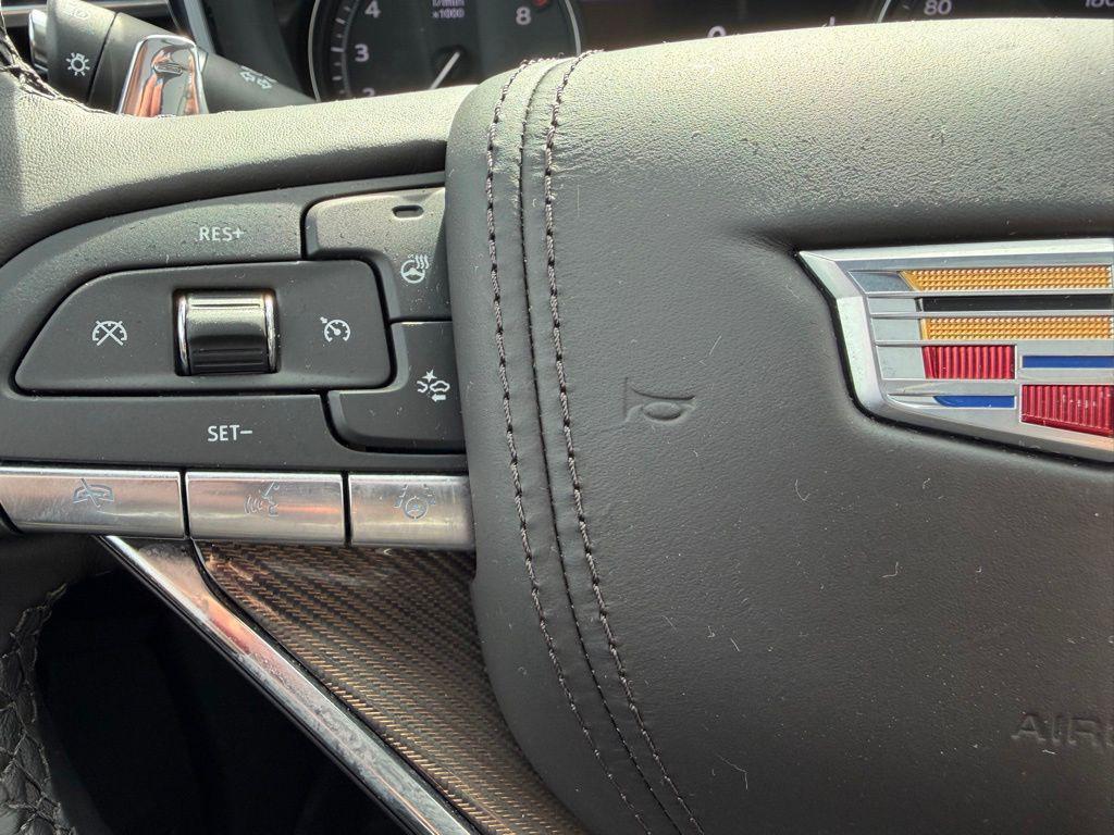used 2025 Cadillac XT6 car, priced at $59,347