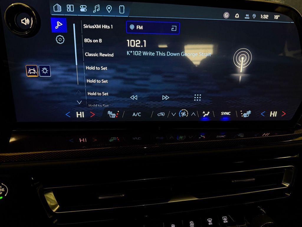 new 2026 Chevrolet Traverse car, priced at $51,120