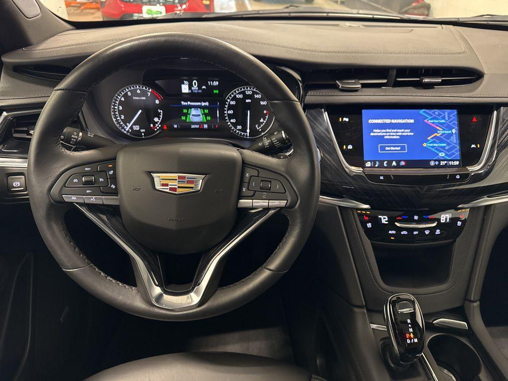 used 2025 Cadillac XT6 car, priced at $41,997