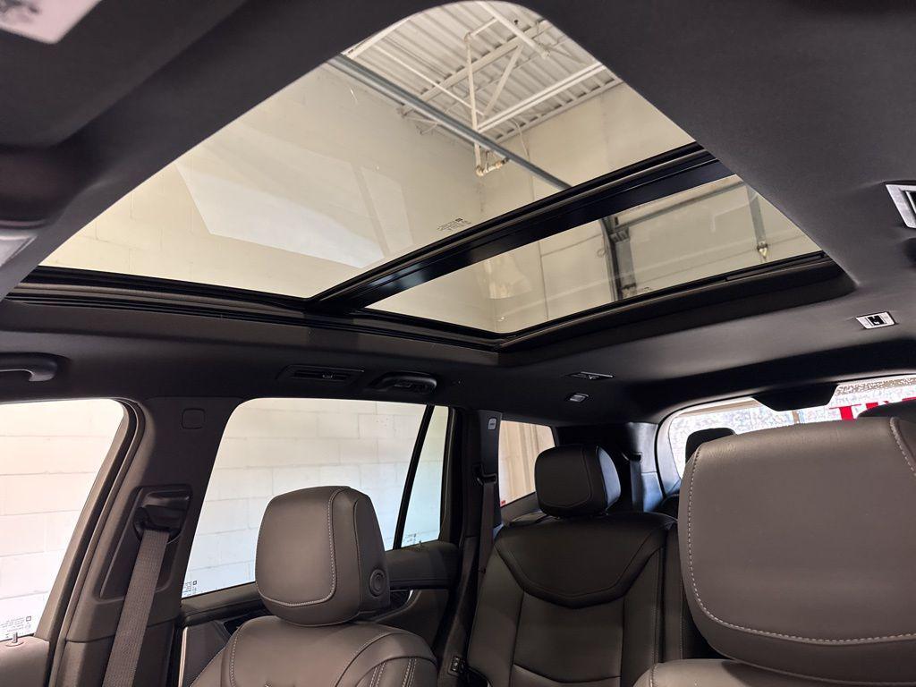 used 2025 Cadillac XT6 car, priced at $41,997