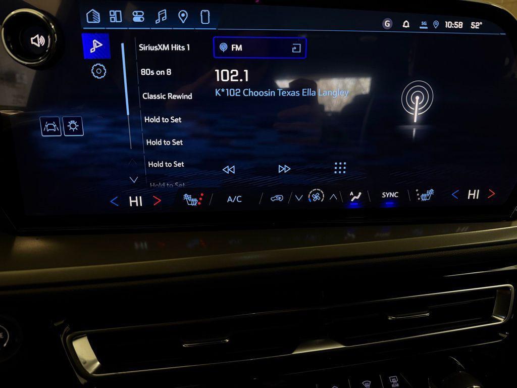 new 2026 Chevrolet Traverse car, priced at $43,995