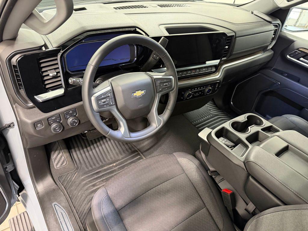 used 2024 Chevrolet Silverado 1500 car, priced at $38,997