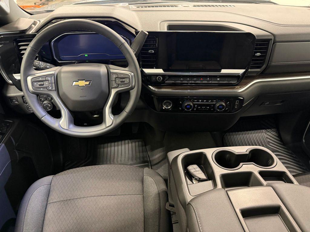 used 2024 Chevrolet Silverado 1500 car, priced at $38,997