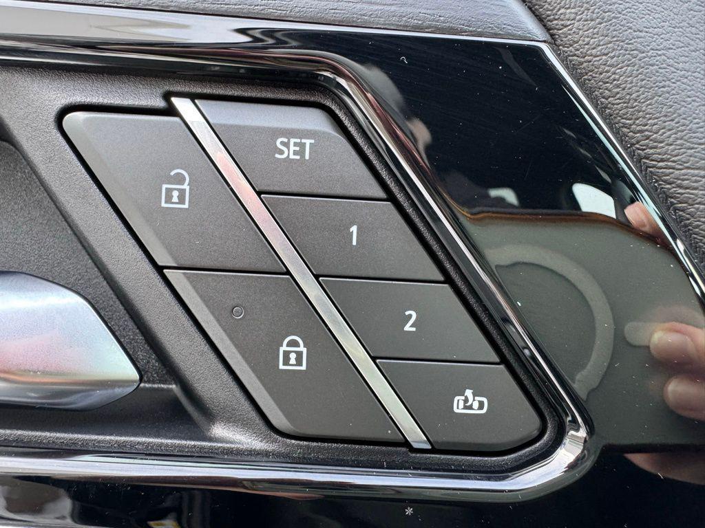 used 2025 GMC Yukon car, priced at $68,997