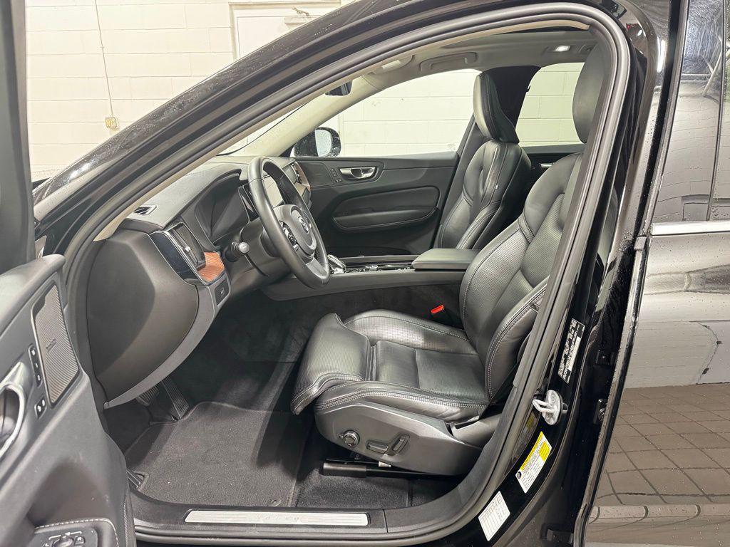 used 2023 Volvo XC60 car, priced at $29,799