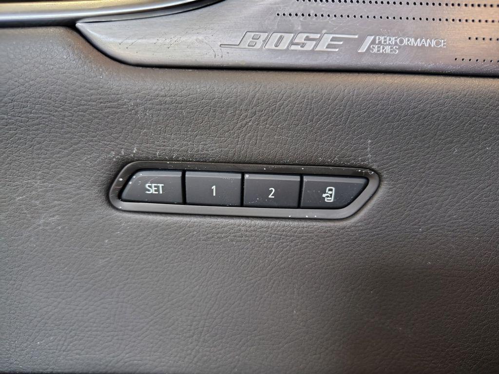 used 2024 Cadillac XT6 car, priced at $43,827