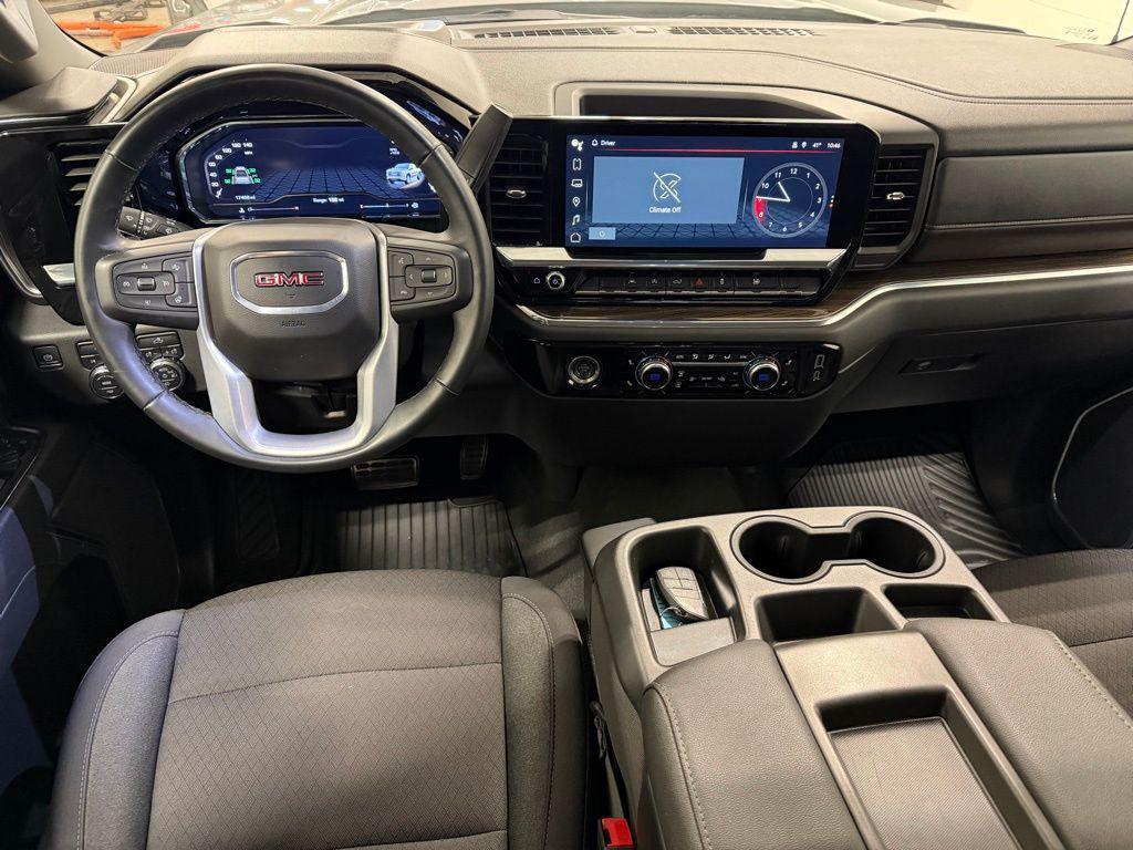 used 2024 GMC Sierra 1500 car, priced at $42,997