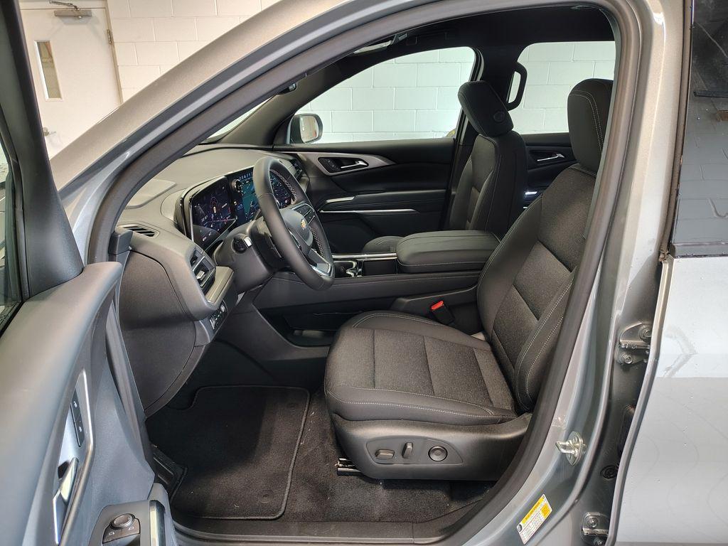 new 2026 Chevrolet Traverse car, priced at $42,345