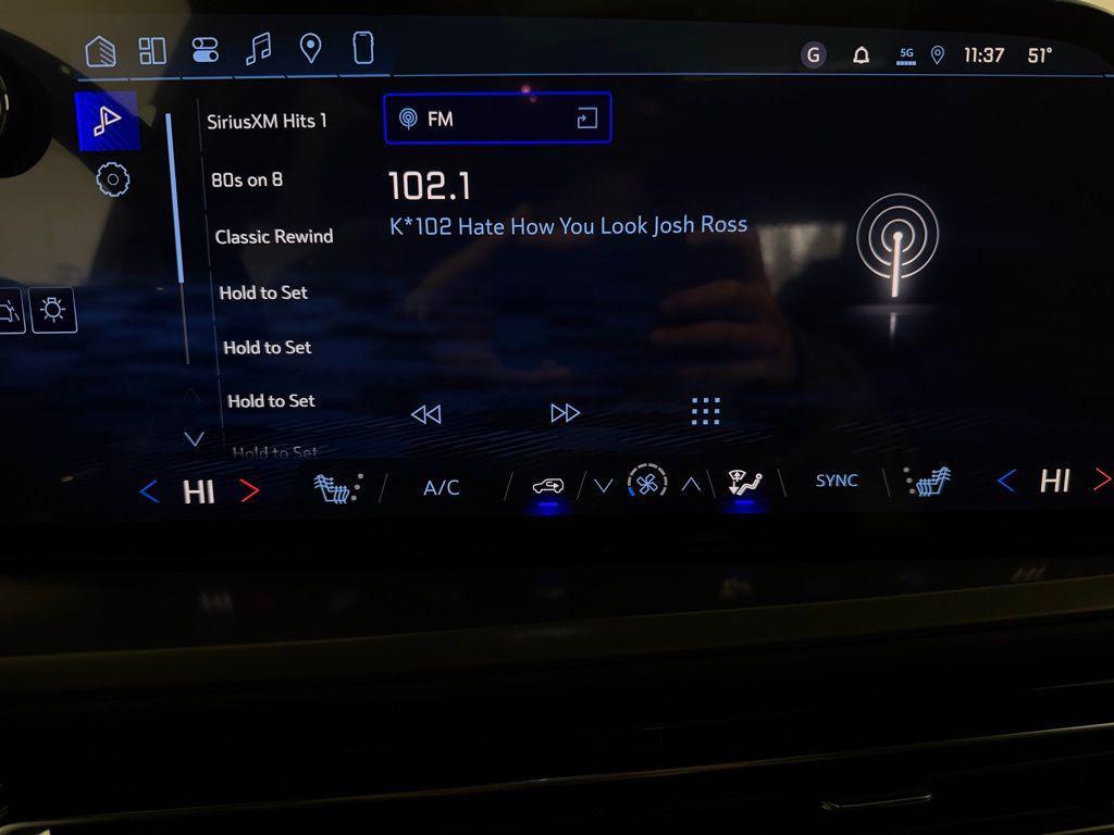 new 2026 Chevrolet Traverse car, priced at $48,565