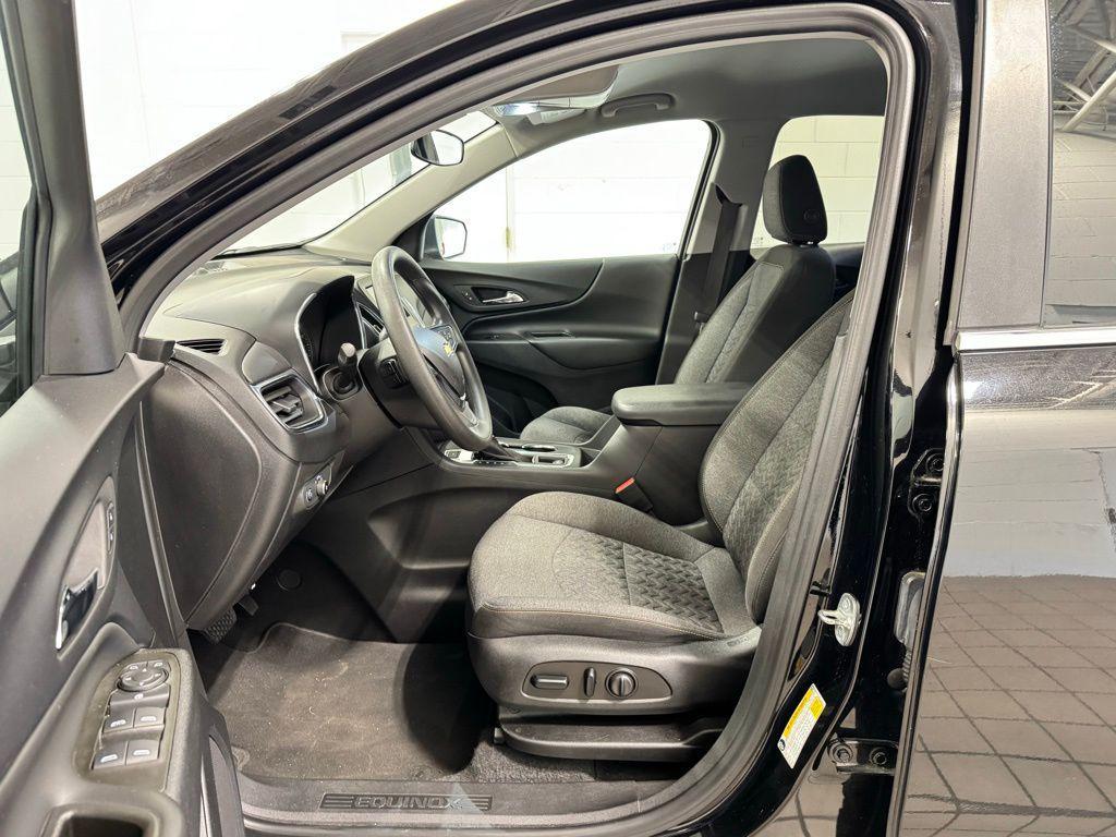 used 2023 Chevrolet Equinox car, priced at $18,699