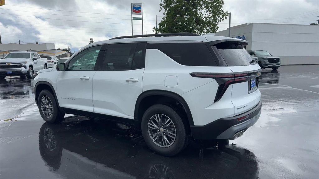 new 2026 Chevrolet Traverse car, priced at $42,625