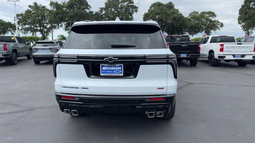 new 2026 Chevrolet Traverse car, priced at $59,085