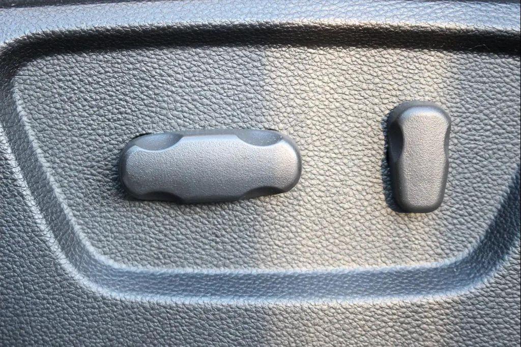 used 2014 Chevrolet Captiva Sport car, priced at $7,749