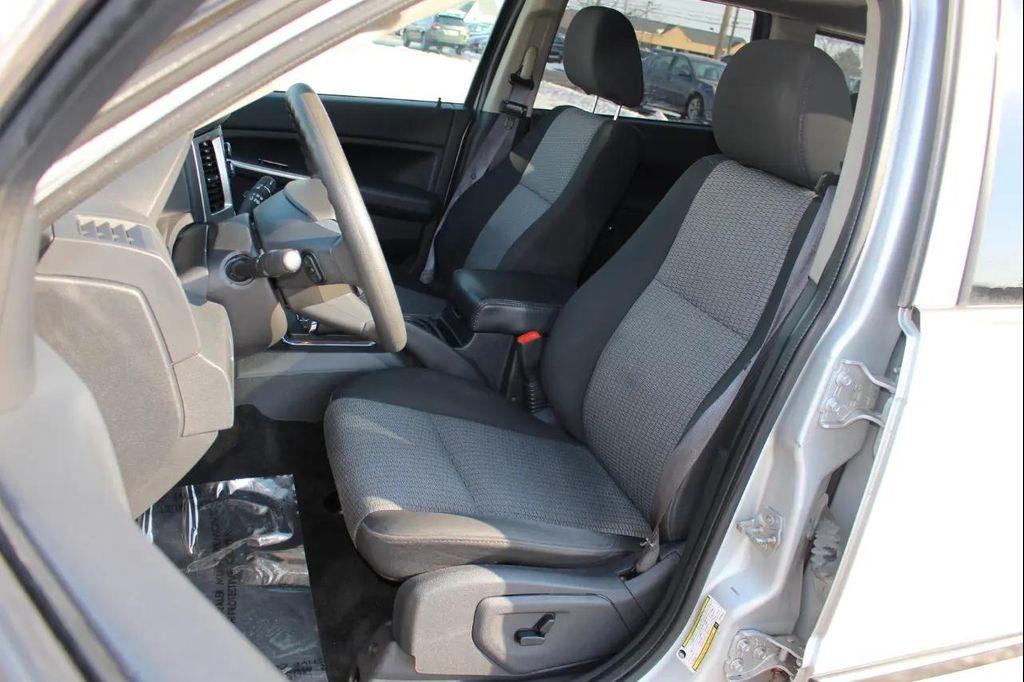 used 2009 Jeep Grand Cherokee car, priced at $6,995