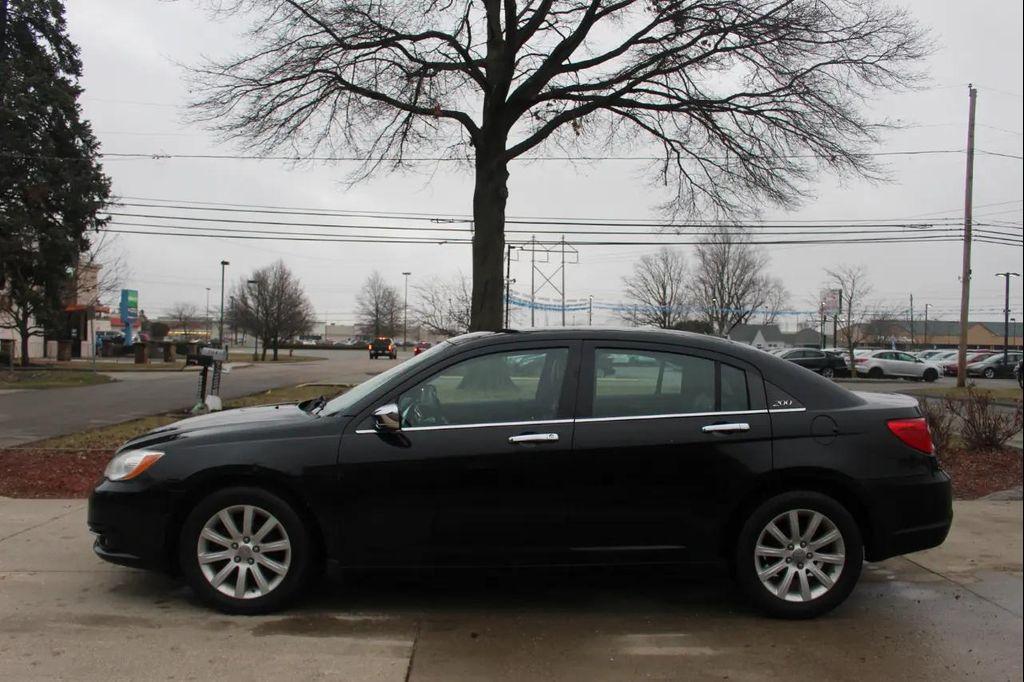 used 2013 Chrysler 200 car, priced at $9,495