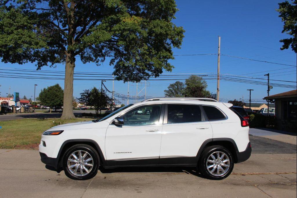 used 2016 Jeep Cherokee car, priced at $10,495