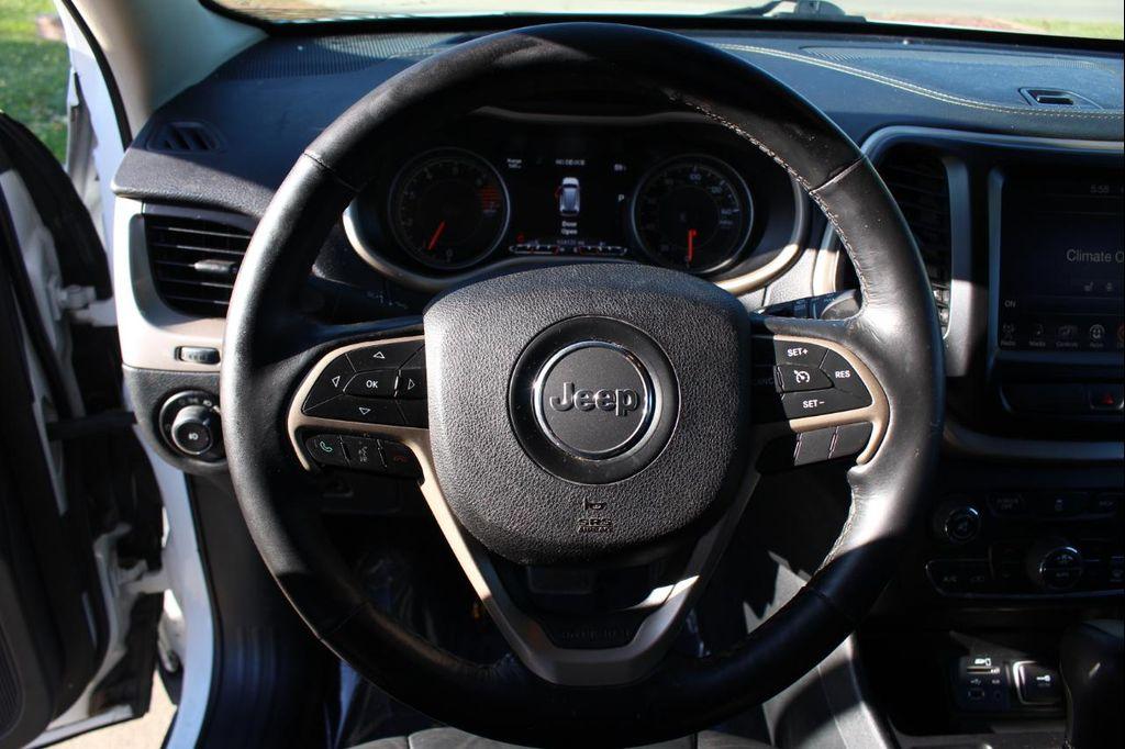 used 2016 Jeep Cherokee car, priced at $10,495