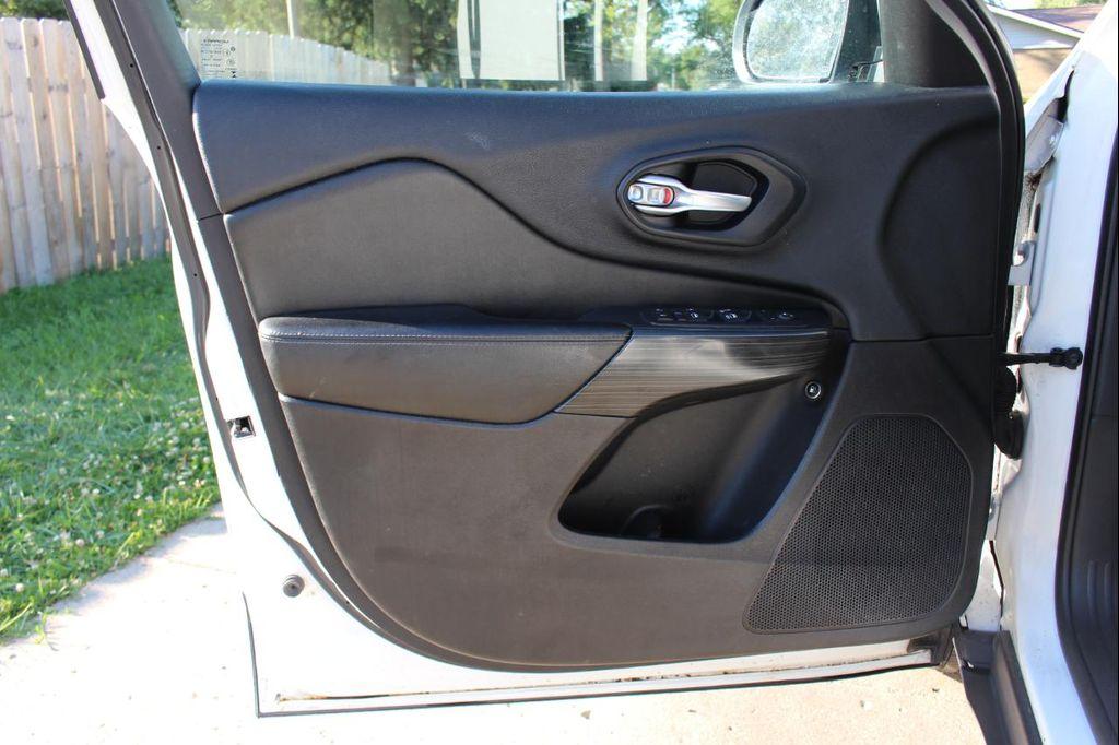 used 2016 Jeep Cherokee car, priced at $10,495