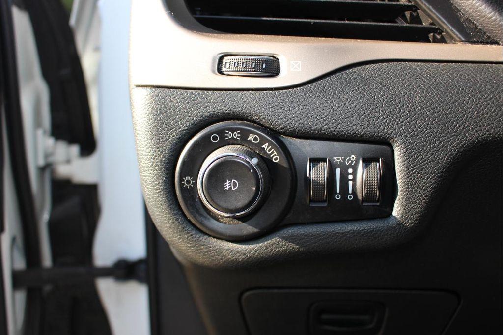 used 2016 Jeep Cherokee car, priced at $10,495