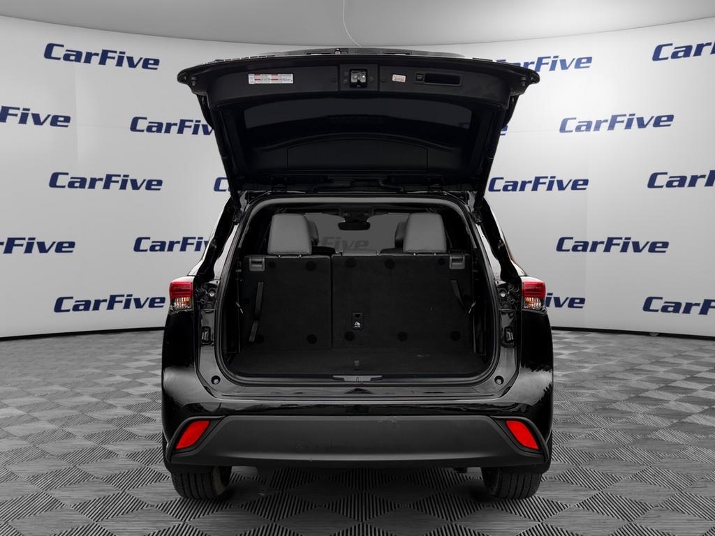 used 2020 Toyota Highlander car, priced at $30,495