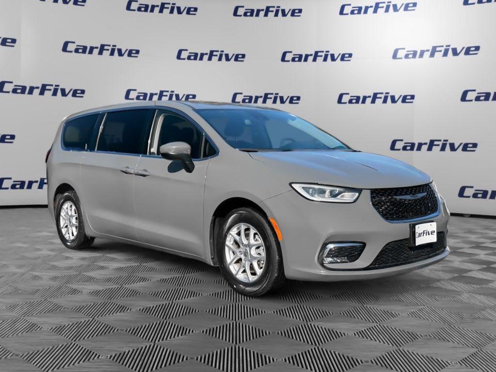 used 2023 Chrysler Pacifica car, priced at $21,500