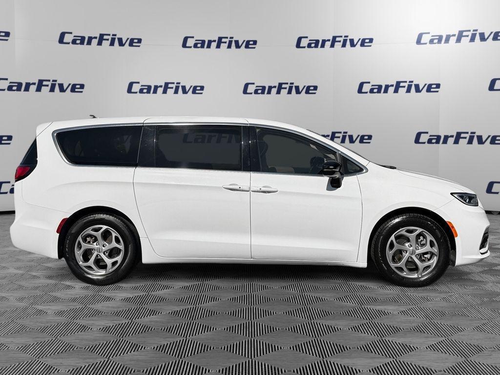 used 2024 Chrysler Pacifica car, priced at $32,900