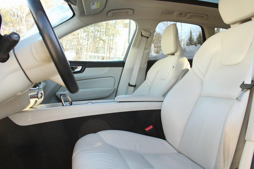 used 2023 Volvo XC60 car, priced at $35,702