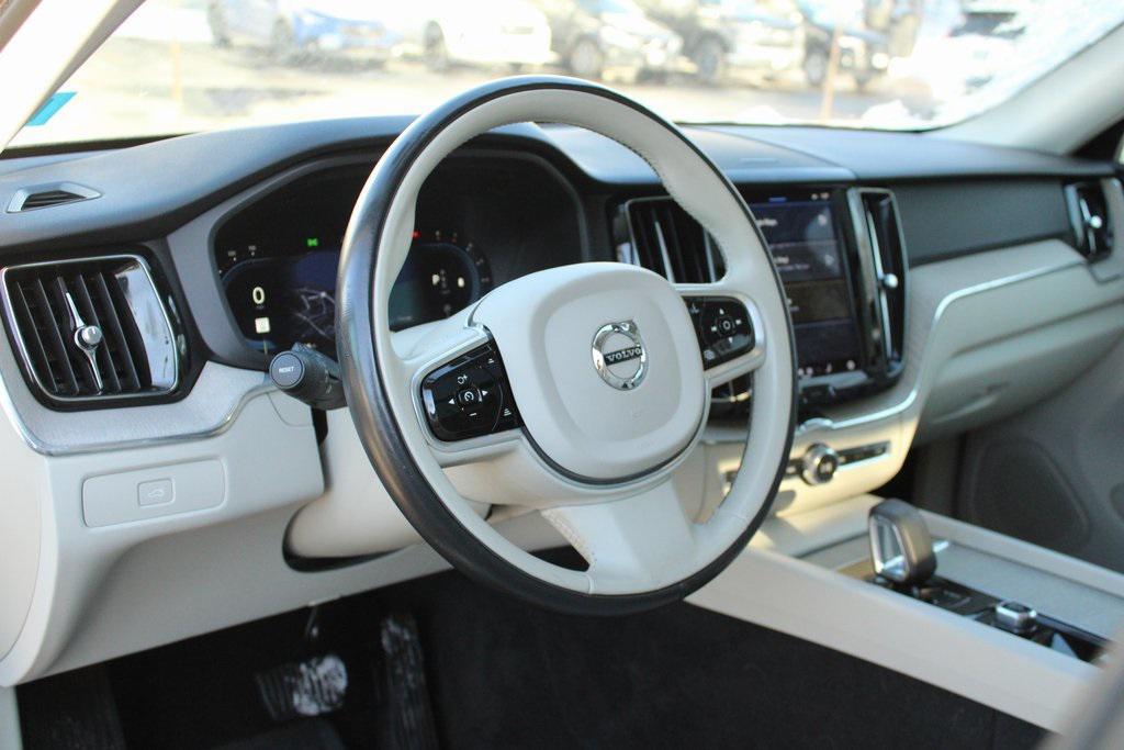 used 2023 Volvo XC60 car, priced at $35,702