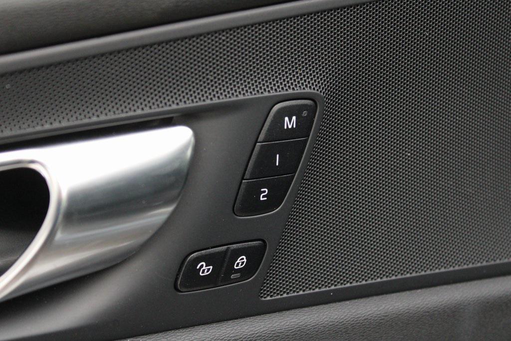 used 2025 Volvo XC60 car, priced at $37,383