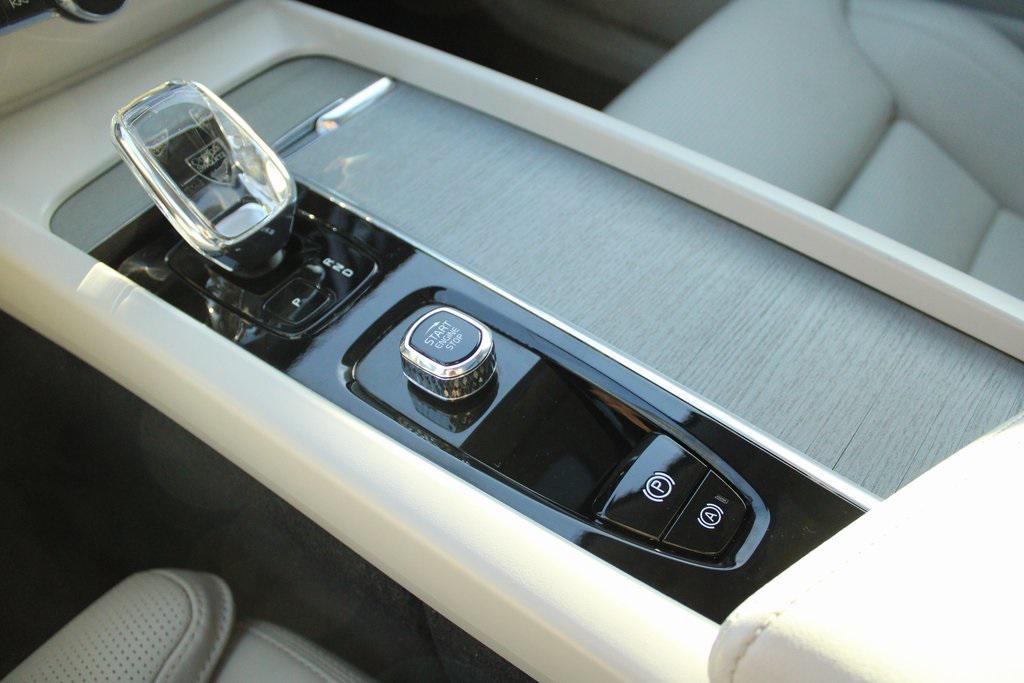 used 2023 Volvo XC60 car, priced at $37,333