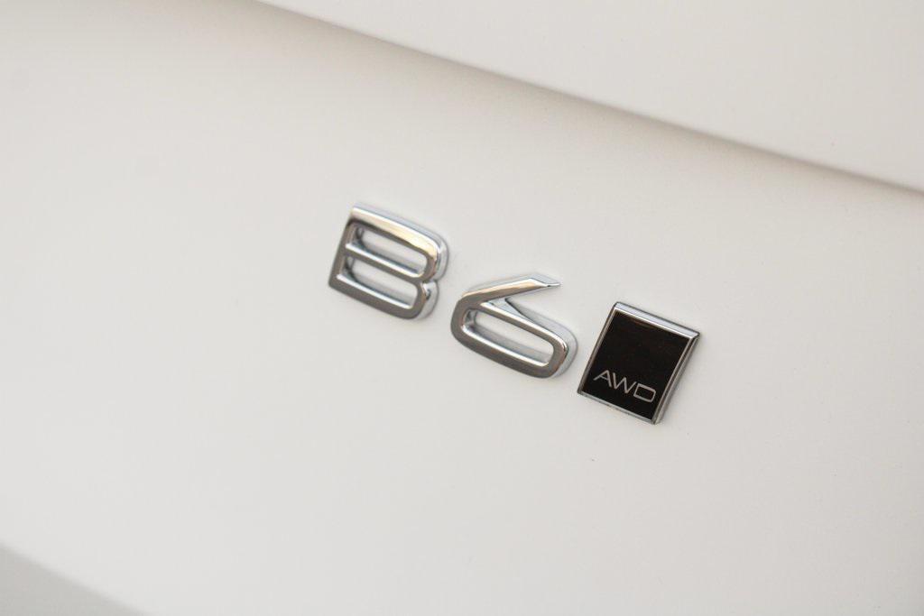 used 2025 Volvo XC90 car, priced at $51,988