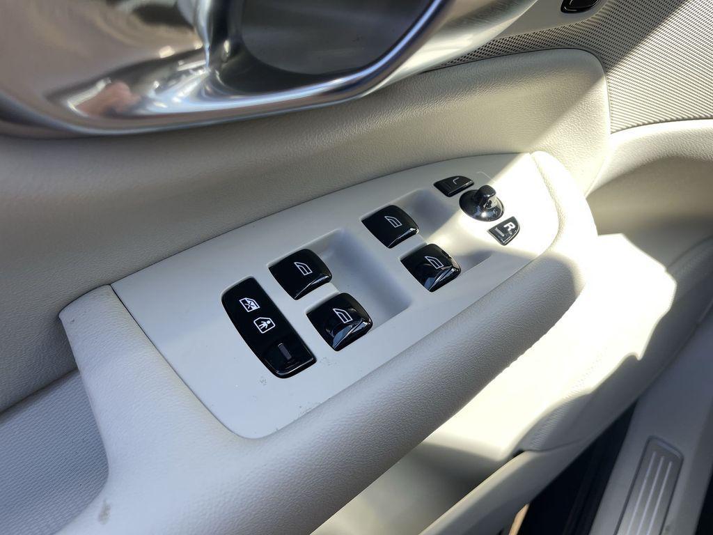 new 2026 Volvo XC90 Plug-In Hybrid car, priced at $84,625