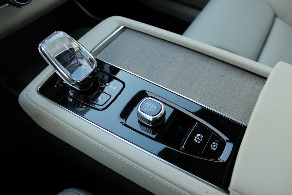 new 2026 Volvo XC90 Plug-In Hybrid car, priced at $85,625