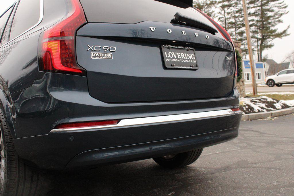 used 2025 Volvo XC90 car, priced at $52,154