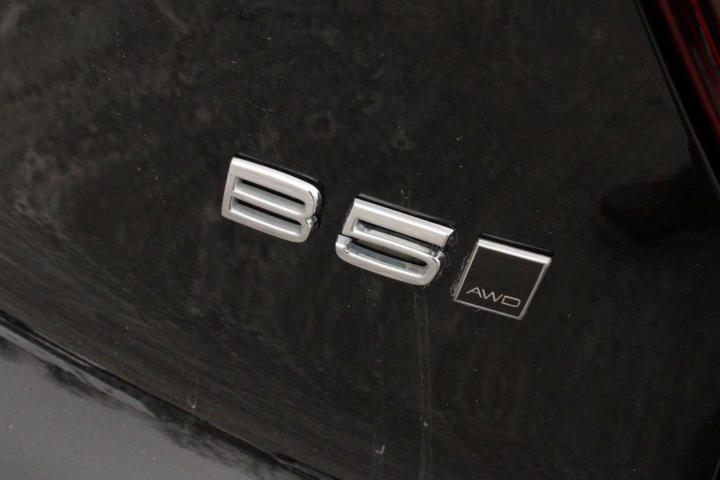 used 2025 Volvo XC40 car, priced at $33,186