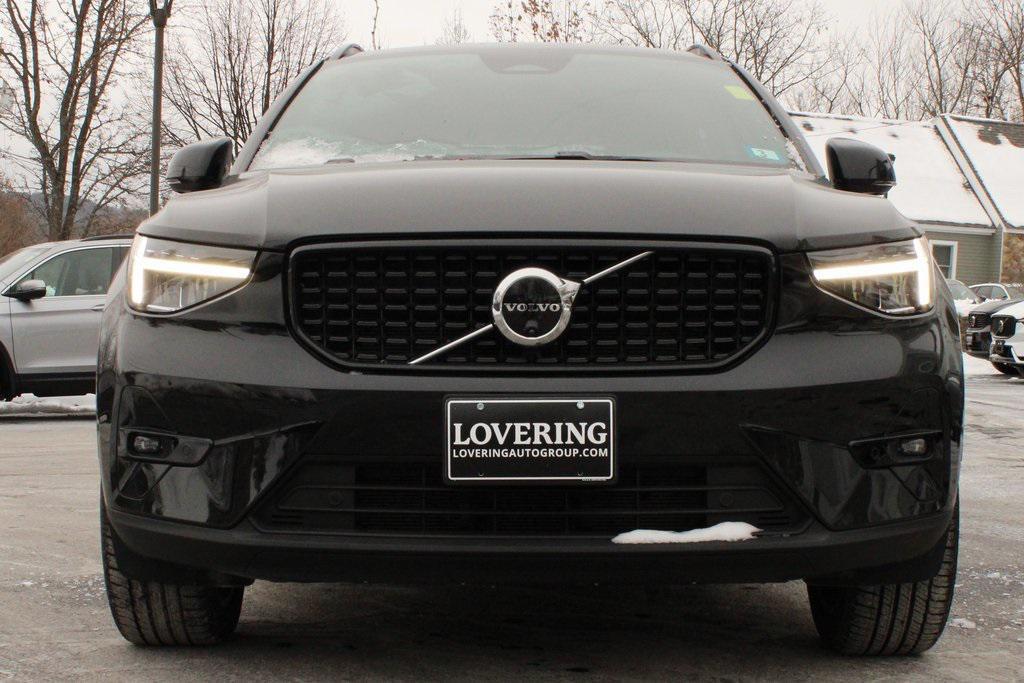 used 2025 Volvo XC40 car, priced at $33,186