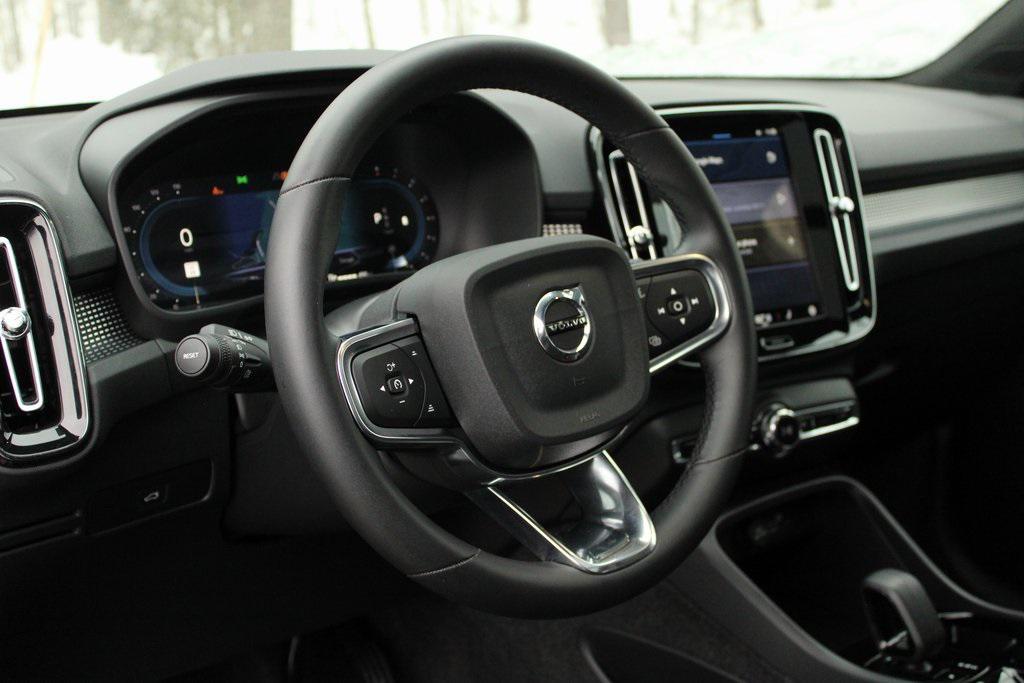 used 2025 Volvo XC40 car, priced at $33,186